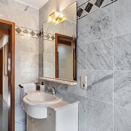 Serr Apartment